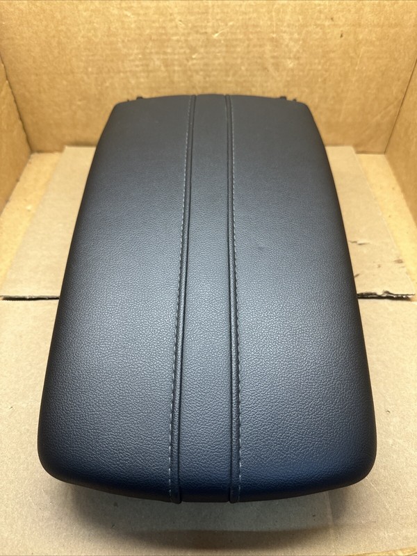 2019-2022 CHEVROLET BLAZER CENTER CONSOLE ARMREST LID LEATHER BLACK OEM