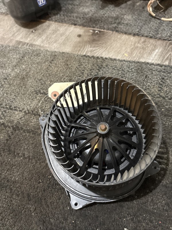 Freightliner ColumbiaBrose Imported Blower Motor - P/N : P30866001 A27289 110