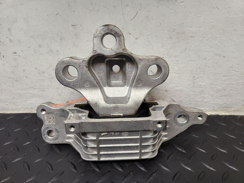 24-25 Buick Envista 1.2L Transmission Mount Support Bracket OEM 60009854