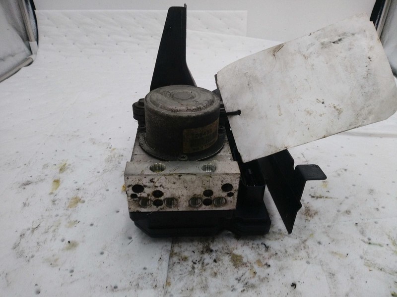 2013 Nissan Juke ABS Pump & Motor Assembly OEM Silver 105k Miles NJ25-25020