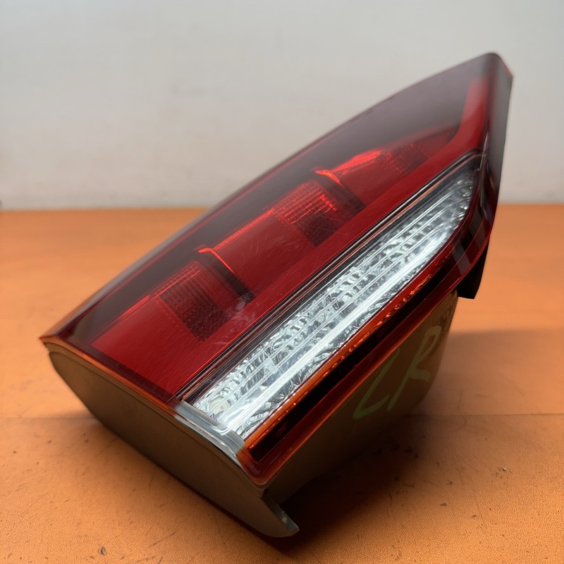 92403-B1 | 2015 - 17 Hyundai Genesis Sedan Left Inner Taillight LED OEM LR LH