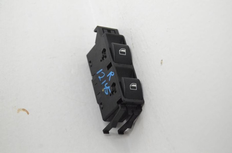 1999-2001 BMW 328i E46 SEDAN Passenger Right Front and Rear Window Switches