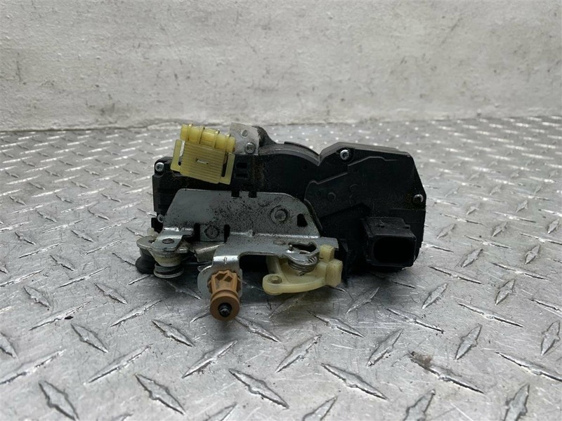 2016 CHEVROLET IMPALA PASSENGER REAR DOOR LOCK ACTUATOR OEM