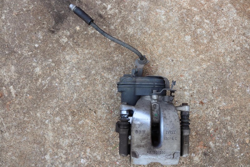2018-2022 BMW X3 G01 G02 REAR LEFT SIDE BRAKE CALIPER W/ HOSE OEM