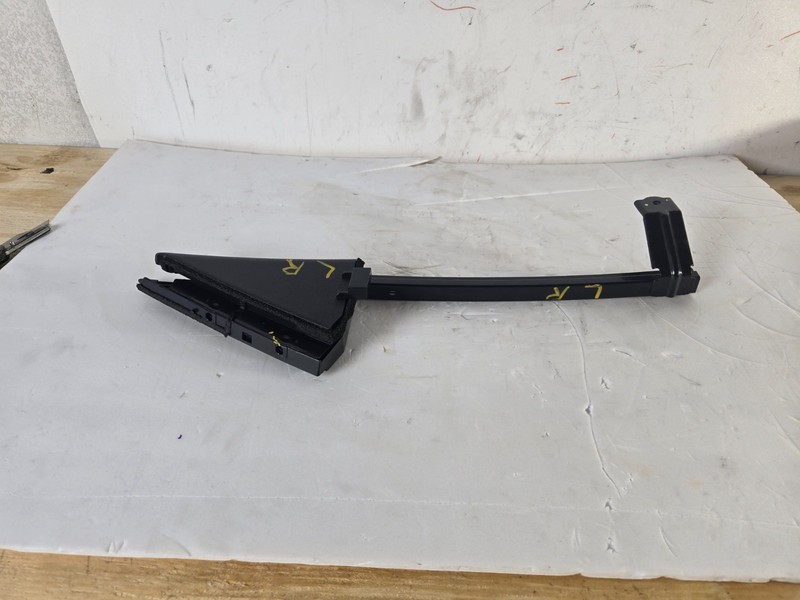 2013-2019 Nissan Sentra Left Rear Door Corner Guide Channel Bracket OEM 15283