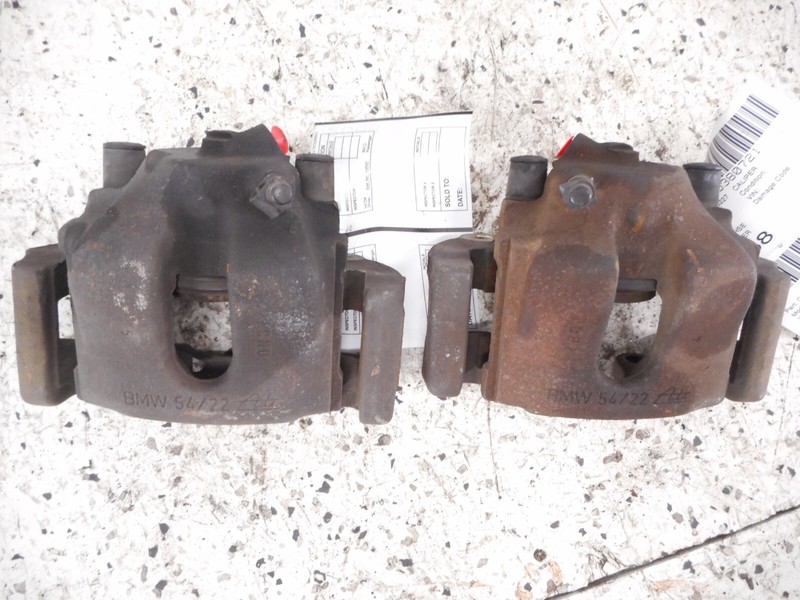 01-06 BMW 325i Front Brake Caliper Pair Driver Left Passenger Right OEM