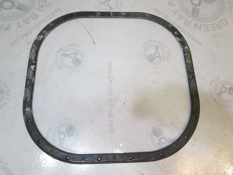 911827 0909526 OMC Stringer Sterndrive Transom Seal Plate 4CYL V6 V8