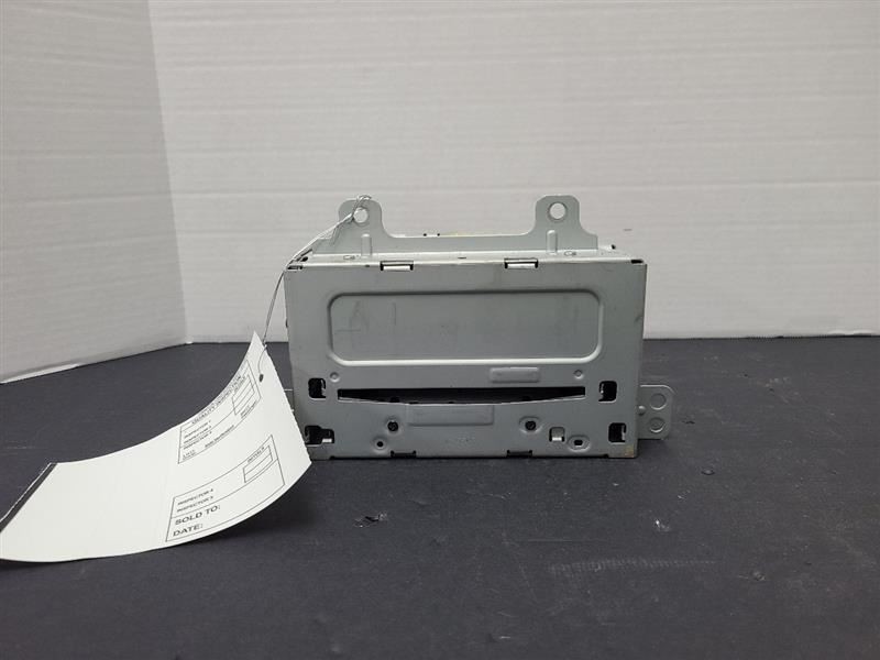 Audio Equipment Radio Receiver AM-FM-XM-CD-MP3 Opt Uye Fits 11-12 CAMARO 554434