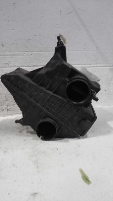 2016 Nissan NV200 Air Cleaner Assembly OEM 165003LM0A Used 138K Miles