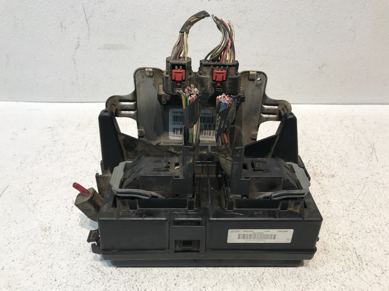 2005 Dodge Durango 5.7 Fuse Box Relay Unit Module Body Control OEM P56040661AJ