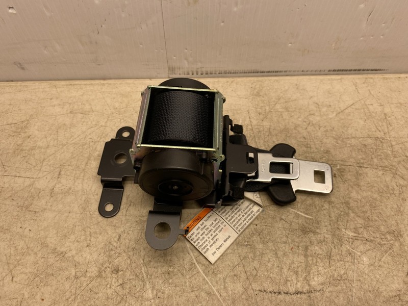 2011-2013 NISSAN ROGUE REAR CENTER SEAT BELT RETRACTOR ASSEMBLY BLACK OEM
