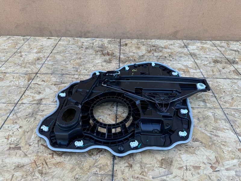 FORD BRONCO SPORT 2021-2024 OEM REAR RIGHT PASSENGER DOOR WINDOW REGULATOR ASSY