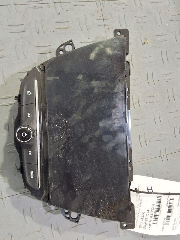 2020-2023 Buick Encore GX Radio Display and Control Panel w/o Navigation