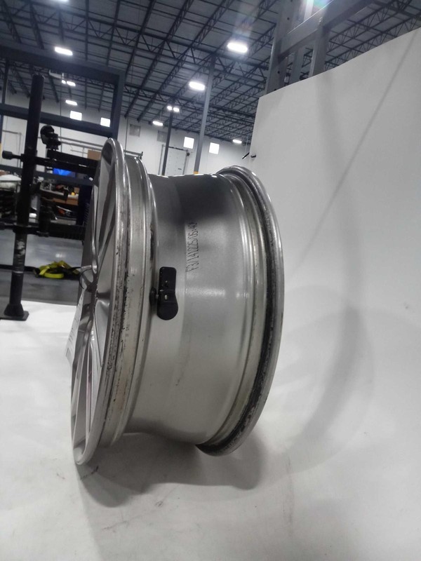 Used Wheel fits: 2019 Hyundai Tucson 17x7 alloy w/o TPMS Grade A