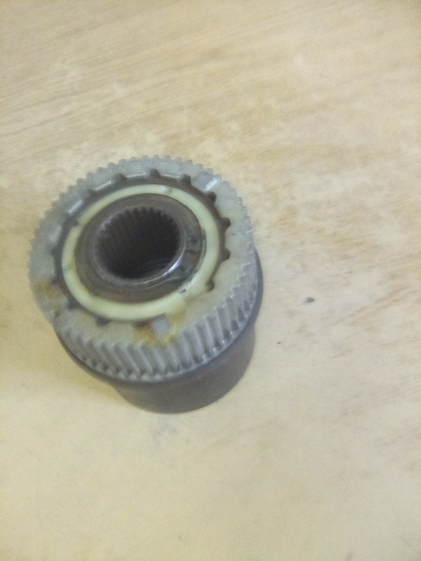 Locking Hub 19SEP00 REV CAV 22
