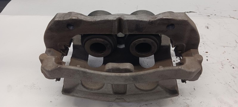 21-'24 JEEP GRAND CHEROKEE Left front Caliper 43k miles OEM 1 Year Wnty!