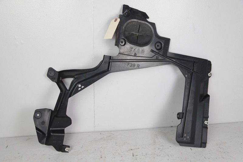 2016-2021 BMW X1 F48 REAR RIGHT SIDE FUEL TANK SPLASH SHIELD COVER OEM
