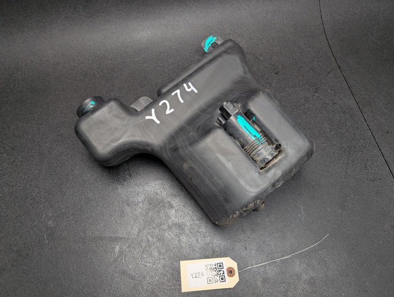 Windshield Washer Reservoir 2017 Mercedes Metris 4478690120 2016 2018 2019 -2023