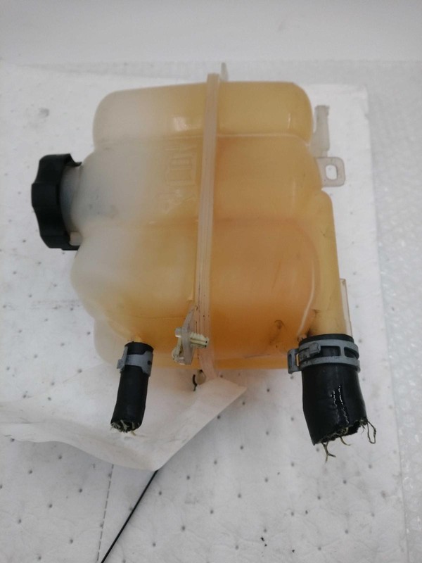 2022 Chevrolet Traverse Engine Coolant Reservoir Blue OEM 84403735 3.6L Used