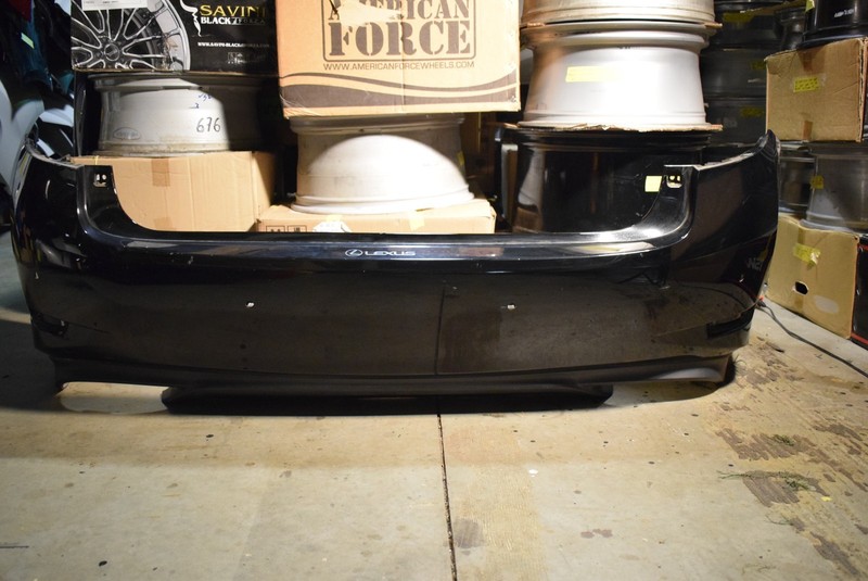 2016 2017 Lexus ES ES350 Rear Bumper Cover 52159-33370 OEM