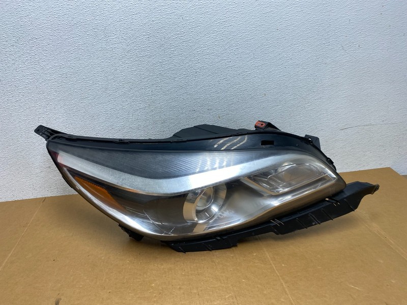 2013 to 2016 Chevrolet Malibu Right Passenger Headlight Xenon HID Oem AD8948 DW