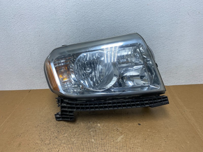 2009 2010 2011 Honda Pilot Right Passenger RH Halogen Headlight AE1681 DW