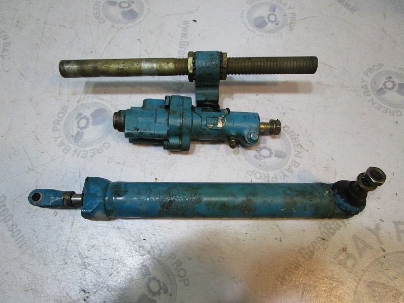 982559 0982559 982083 OMC Chevy V6 V8 Stringer Power Steering Actuator Cylinder