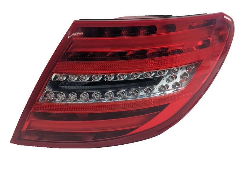 12-14 Mercedes W204 C250 Right Passenger Side Taillight Tail Light Lamp OEM