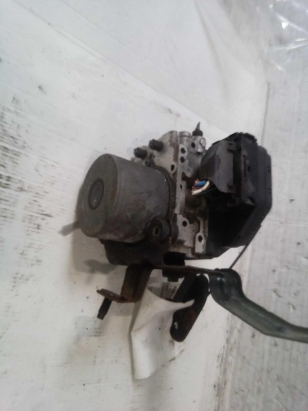 2009 Pontiac Vibe ABS Pump & Motor Assembly OEM 2.4L AWD 117K Miles