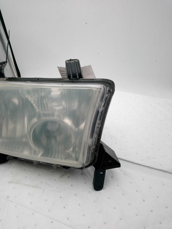 2010 Toyota Tundra Right Headlight Assembly Silver OEM 462521 Used 96K Miles