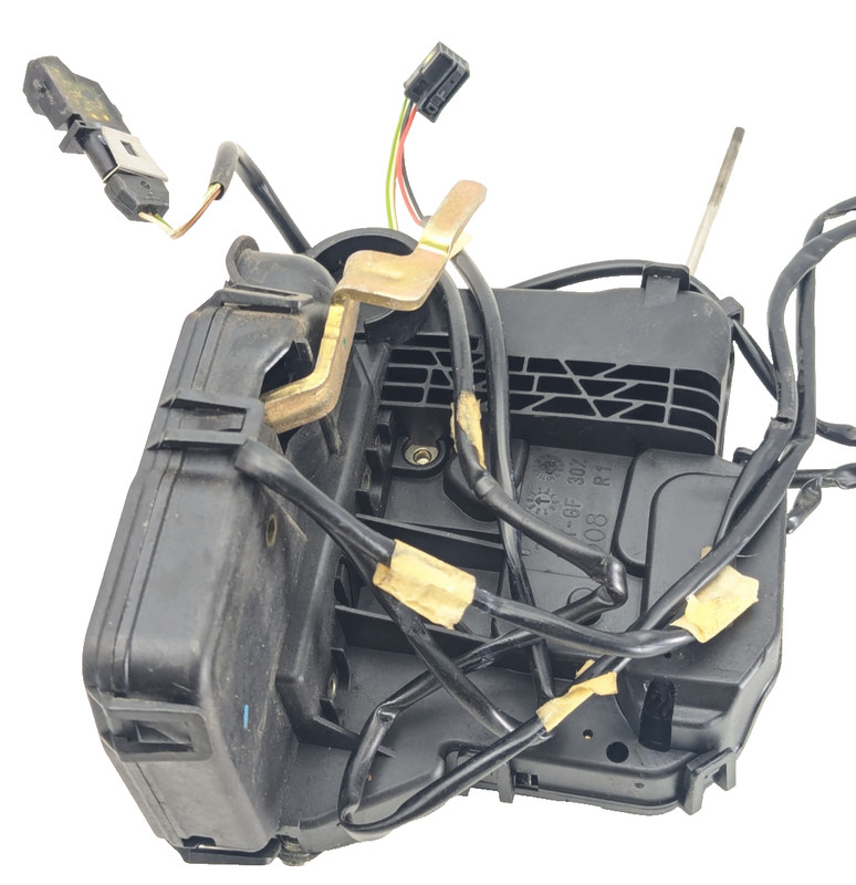 01-07 Mercede W203 C320 C32 AMG Front Right Door Lock Latch Actuator 2037202035