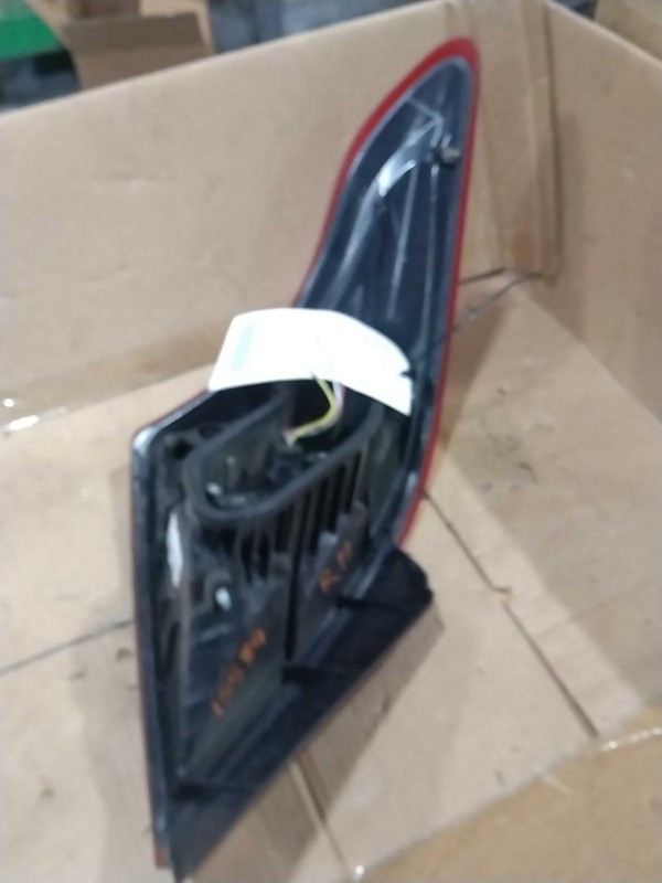 2015 Nissan Versa Right Tail Light Assembly Blue OEM 530837 87K Miles
