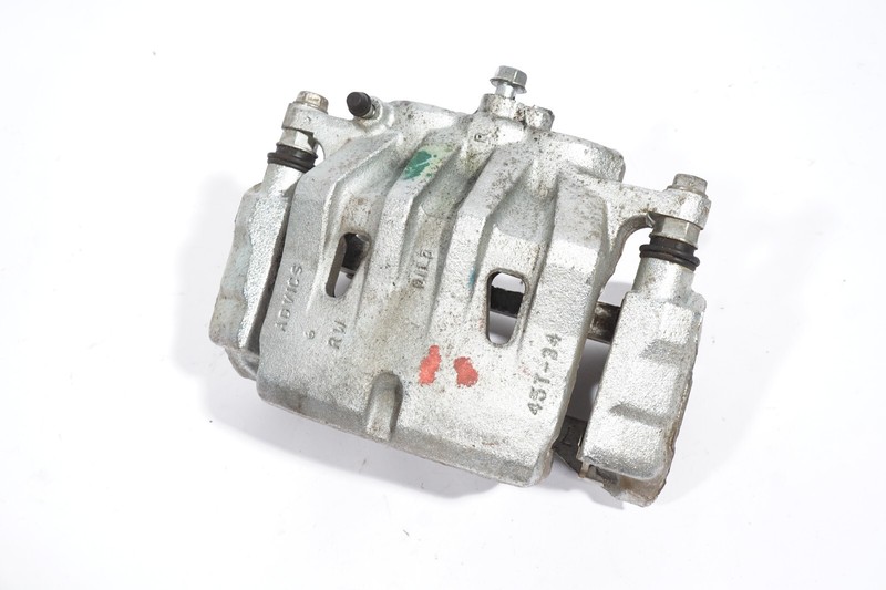 2021-2024 TOYOTA SIENNA PLATINUM FRONT RIGHT PASSENGER SIDE BRAKE CALIPER