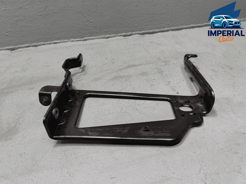 2017-2019 AUDI Q7 FRONT DRIVER SIDE CORE SUPPORT FRAME BRACKET RETAINER OEM
