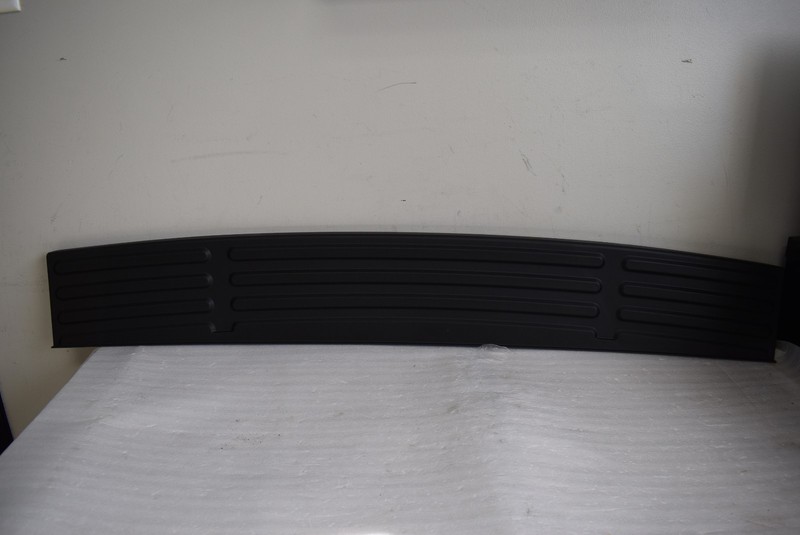 2003-2006 FORD EXPEDITION REAR BUMPER STEP PAD FACTORY OEM