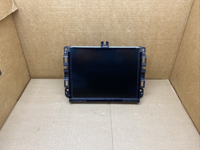 2014-2018 Jeep Cherokee VP4 NA Radio 8.4 Display Screen OEM 68211955AN