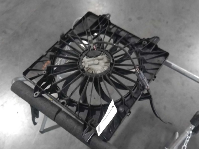 2018 Cadillac XT5 Engine Cooling Fan Motor OEM 23412299 97K Miles Black