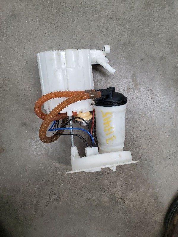 Passenger Fuel Pump Assembly Pump And Sender Fits 12-18 BMW 320i 301566