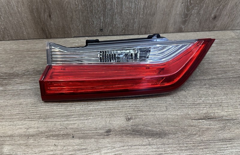 2017-19 HONDA CR-VLHTAIL LIGHTASSY OEM