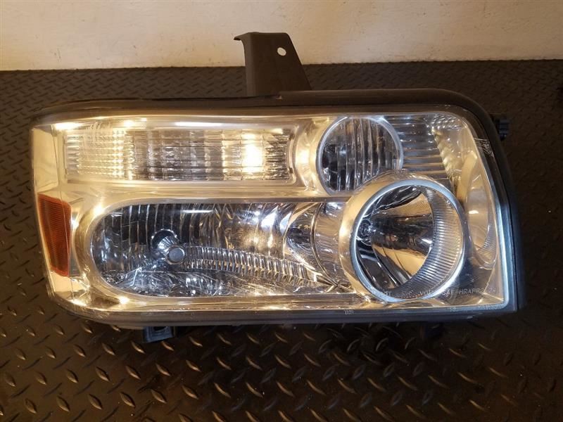 2005-2010 Infiniti QX56 Right Passenger Headlamp Assembly HID OEM 26010-ZC226
