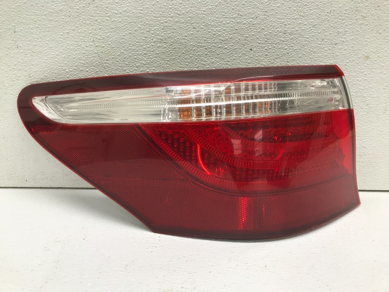 2007-2009 LEXUS LS460 Left Driver Outer Tail Light Taillight Lamp Quarter OEM