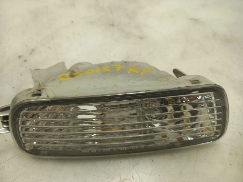 01-04 TOYOTA TACOMA TRD SR5 PASSENGER RIGHT BUMPER TURN SIGNAL LIGHT