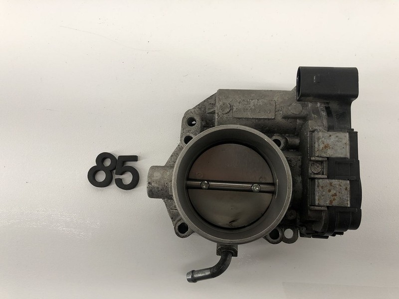 06-07 VOLKSWAGEN RABBIT 2.5L L5 GAS ENGINE AIR INTAKE THROTTLE BODY VALVE OEM