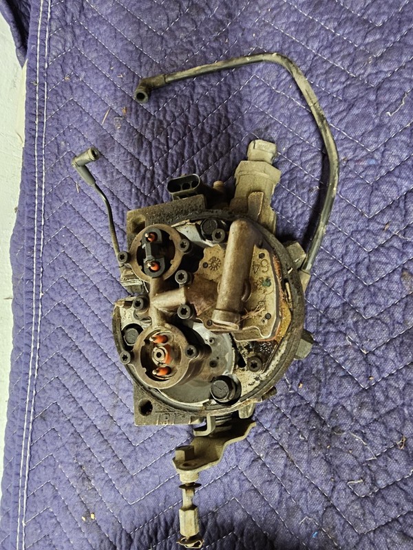 THROTTLE BODYBREATHERCOMPLETE SETUP FROM A 1990 Chevy G20 350 5.7L V8 Gas