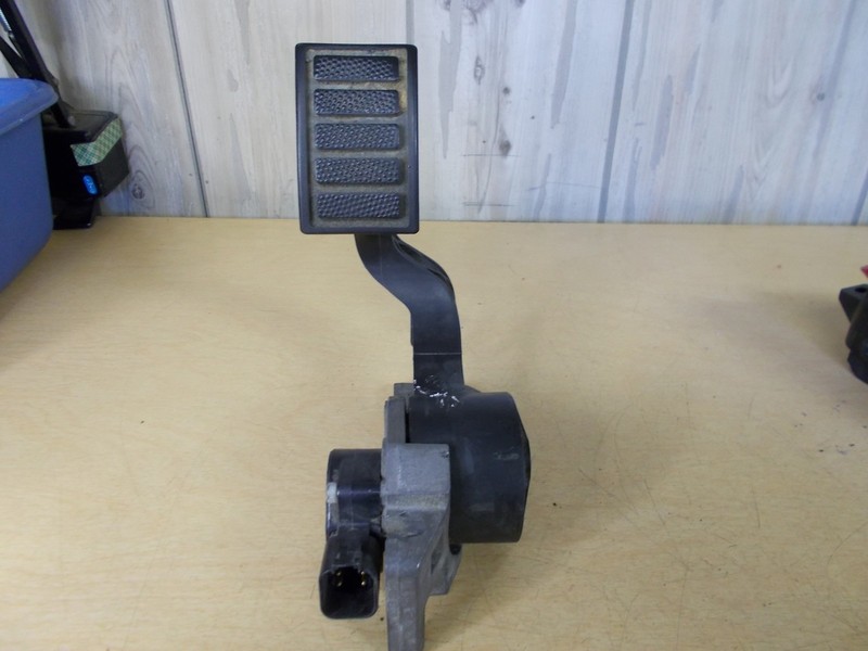 Volvo 208930503 6K01763 133667 L61004 Pedal Assembly *FREE SHIPPING*