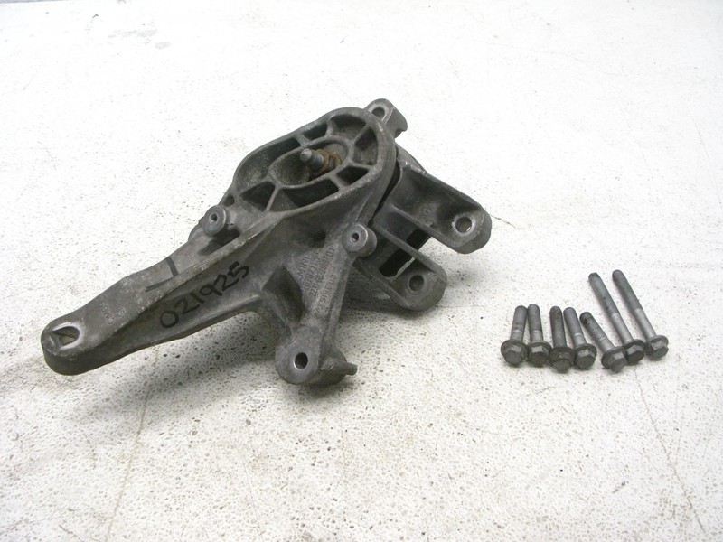 07-16 MINI COOPER S R55 R56 R57 R58 R59 R60 1.6 TRANSMISSION MOUNT BRACKET 02192
