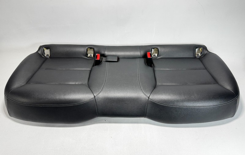 📌 2014-2020 MERCEDES-BENZ GLA250 REAR LOWER BOTTOM SEAT CUSHION 1769201000 OEM