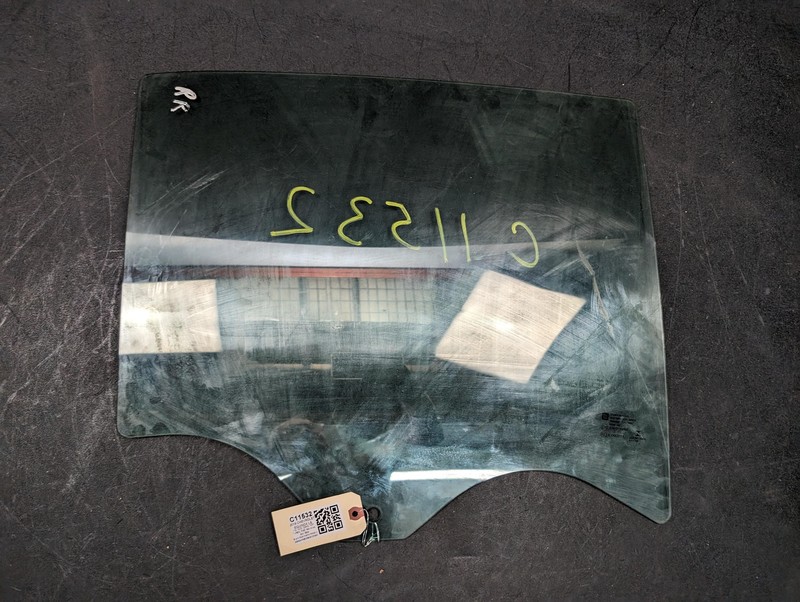 Rear Right Door Window Glass 2019 Chevrolet Equinox 2018 2020 2021 2022 2023