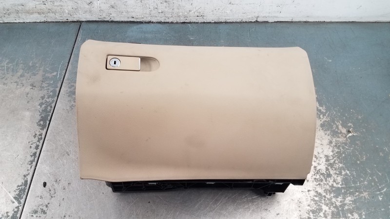 2011 Mercedes Benz AMG E 63 Glove Box #4899 P6