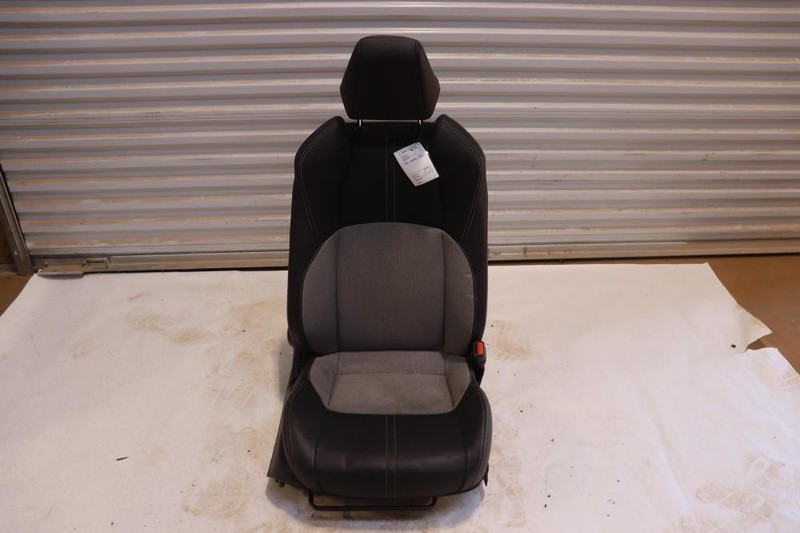 2019-2024 TOYOTA COROLLA HATCHBACK FRONT RIGHT PASSENGER SEAT OEM